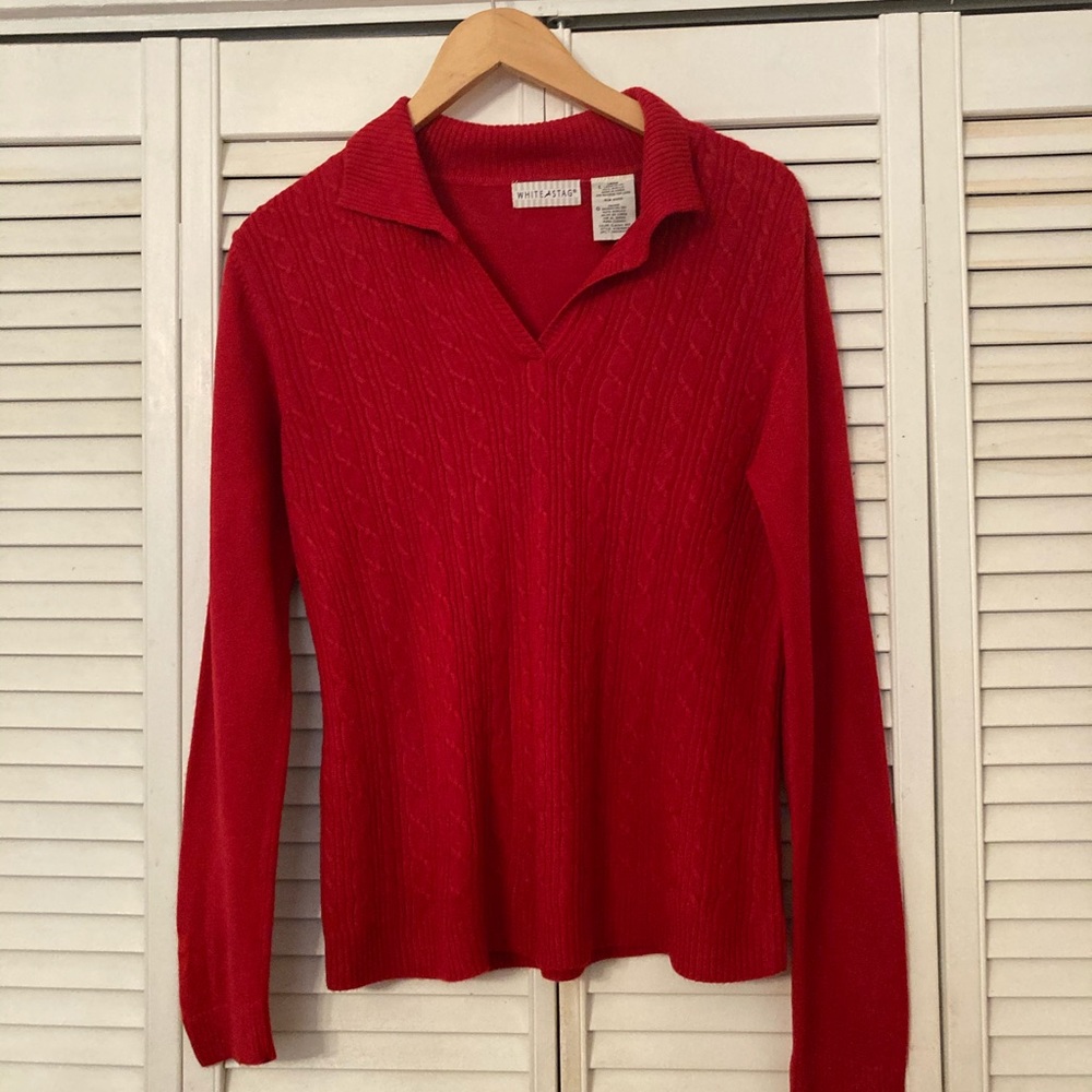 Red long sleeves sweater
